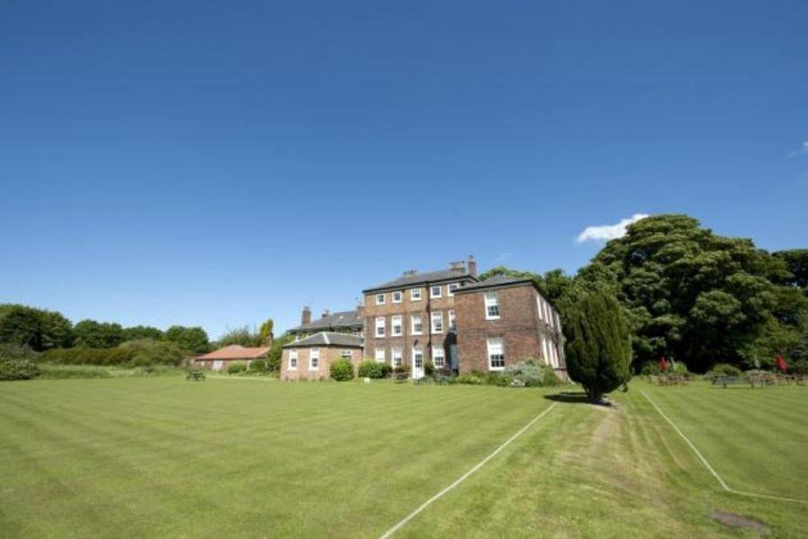 Rowley Manor Hotel 3*